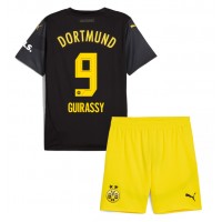 Camiseta Borussia Dortmund Serhou Guirassy #9 Segunda Equipación Replica 2024-25 para niños mangas cortas (+ Pantalones cortos)